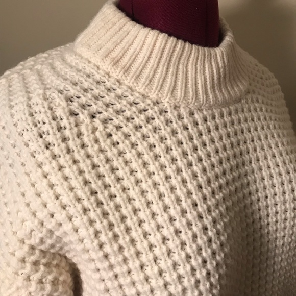 Everlane Sweaters - Everlane Wool- Cashmere Waffle Square Crew